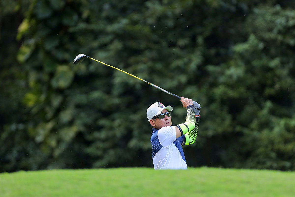 bi quyet ha nhiet choi golf mua he (2)
