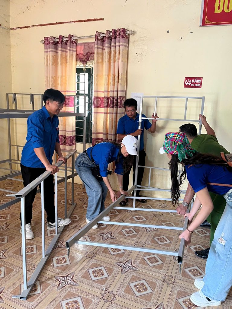 Tinh nguyen Tuyen Quang 09